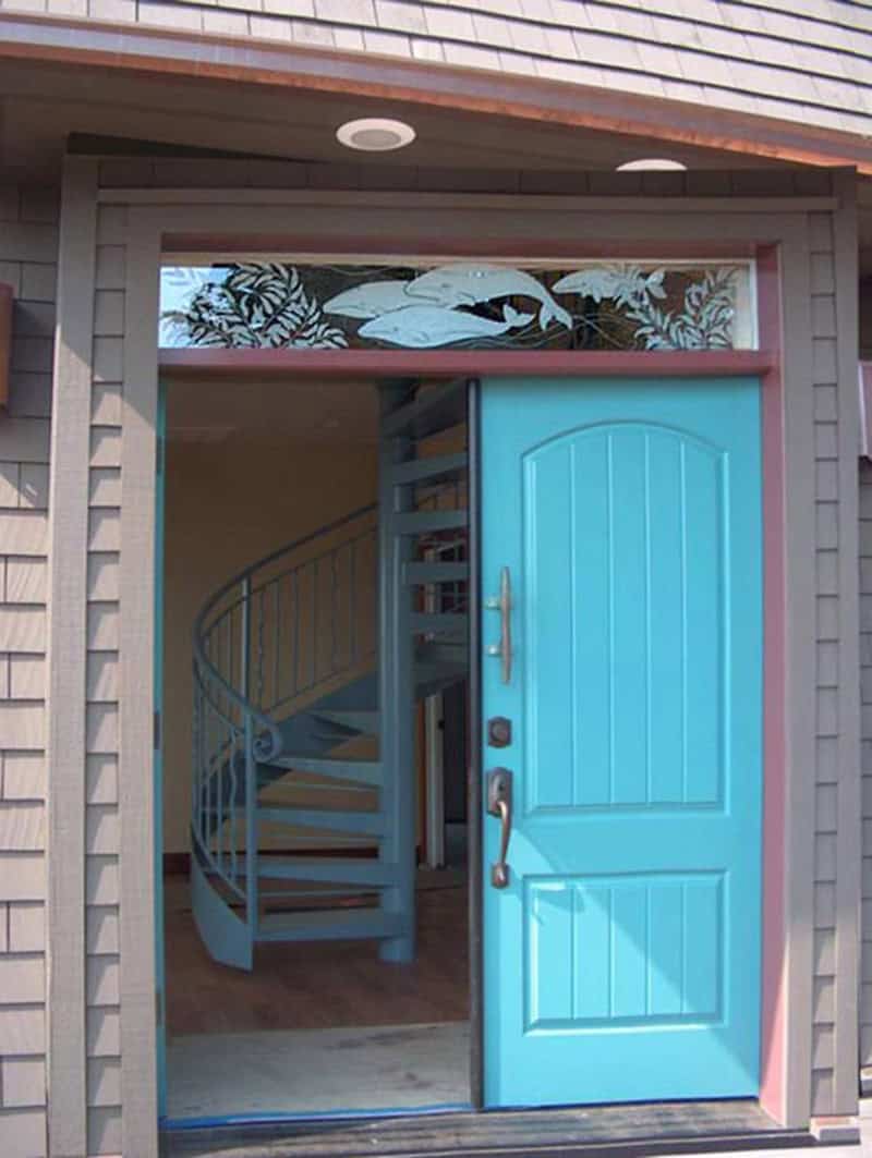 Grey-Whale-Transom-24